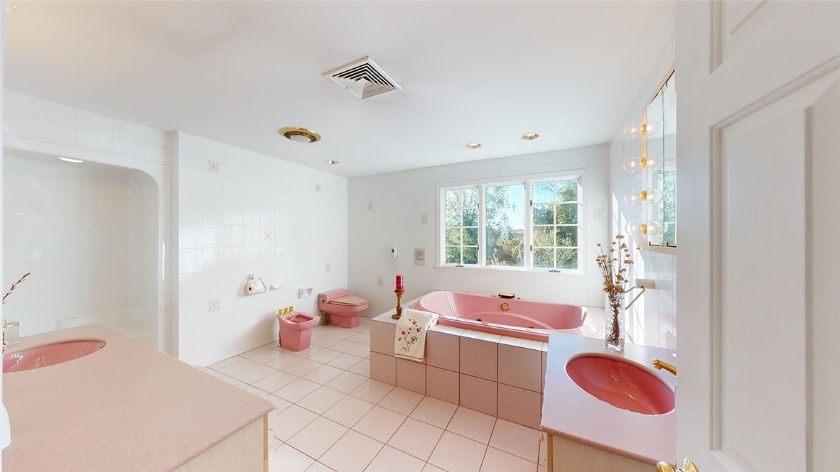 24 Michelle Circle Warwick, RI 02886 - Photo 28 of 42