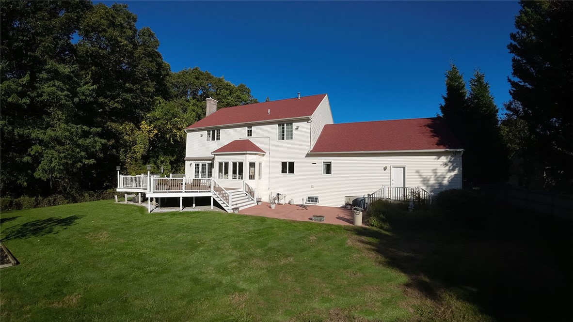 24 Michelle Circle Warwick, RI 02886 - Photo 3 of 42