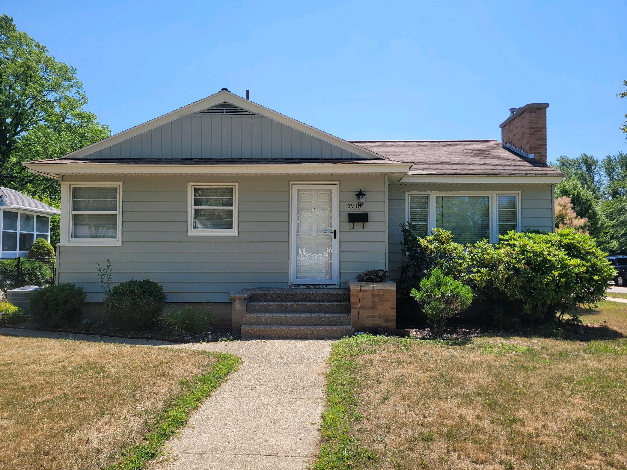 2950 Roosevelt Road Muskegon, MI 49441 - Photo 2 of 36 IMG_5016