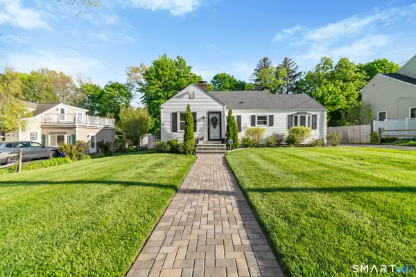 $640,000 | 12 Chatfield Drive, Trumbull, CT 06611