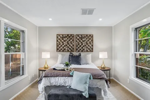 $869,000 | 9966 Coppedge Lane, Dallas, TX 75220