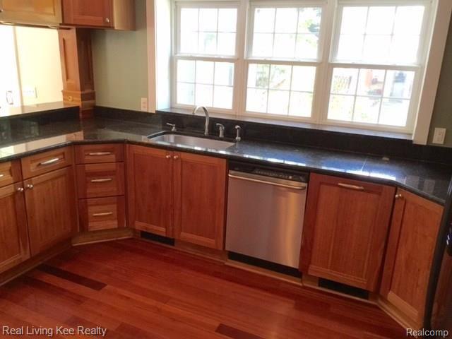 155 Maywood Avenue Rochester, MI 48307 - Photo 12 of 44 thumbnail_FullSizeRender (3).jpg