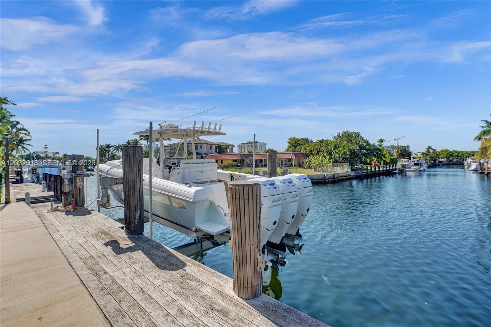 2075 Ixora Road North Miami, FL 33181 - Photo 14 of 32