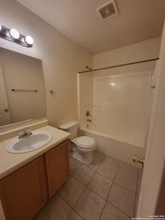 $1,175 | 7963 M G Road, San Antonio, TX 78251