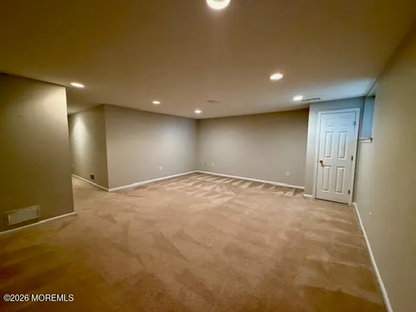 $3,000 | 146 Heron Court, Manalapan, NJ 07726