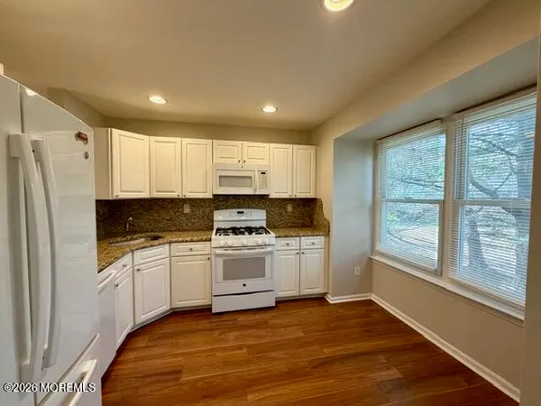 $3,000 | 146 Heron Court, Manalapan, NJ 07726