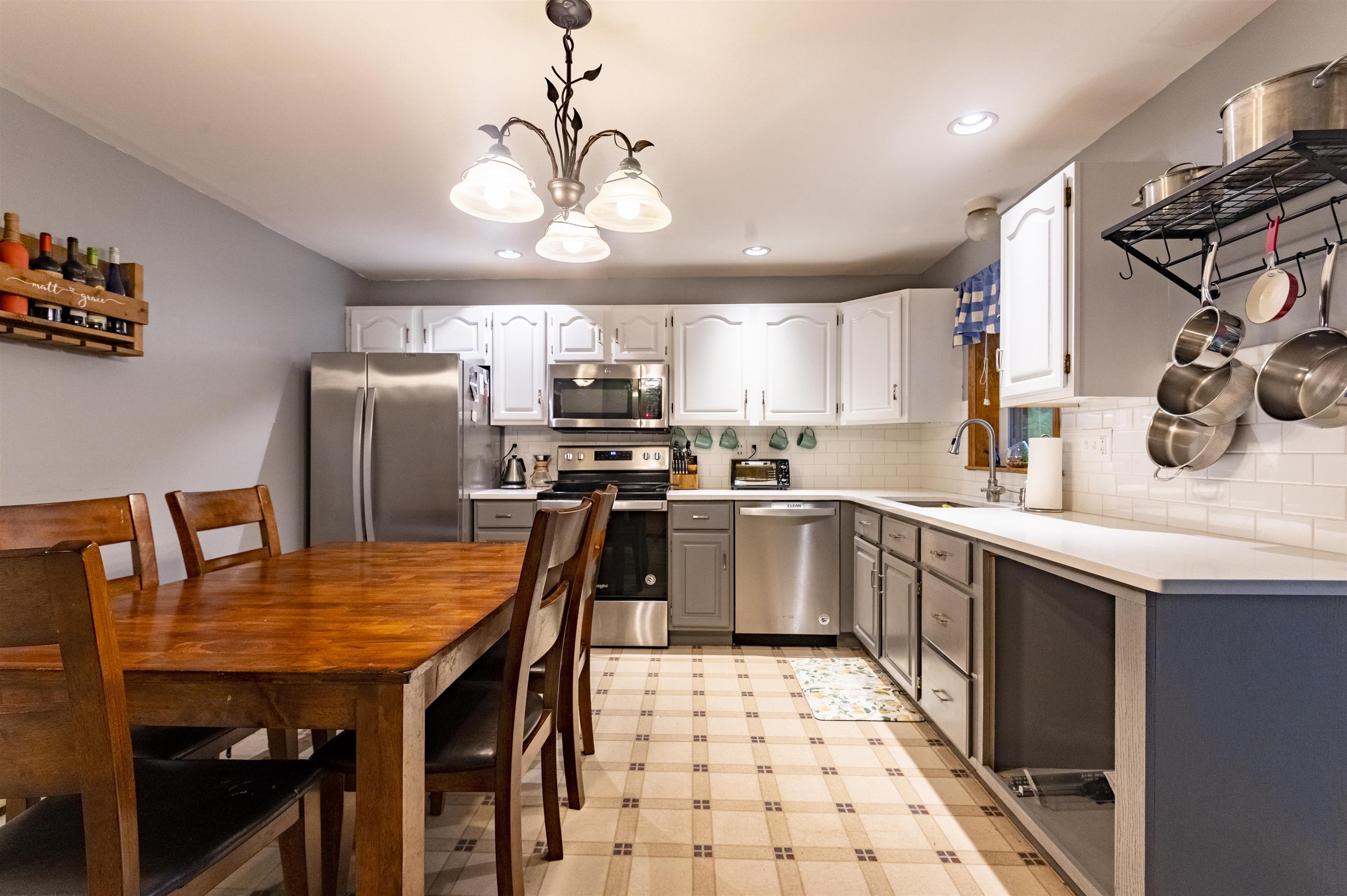 4 L Phillip Road Derry, NH 03038 - Photo 8 of 26