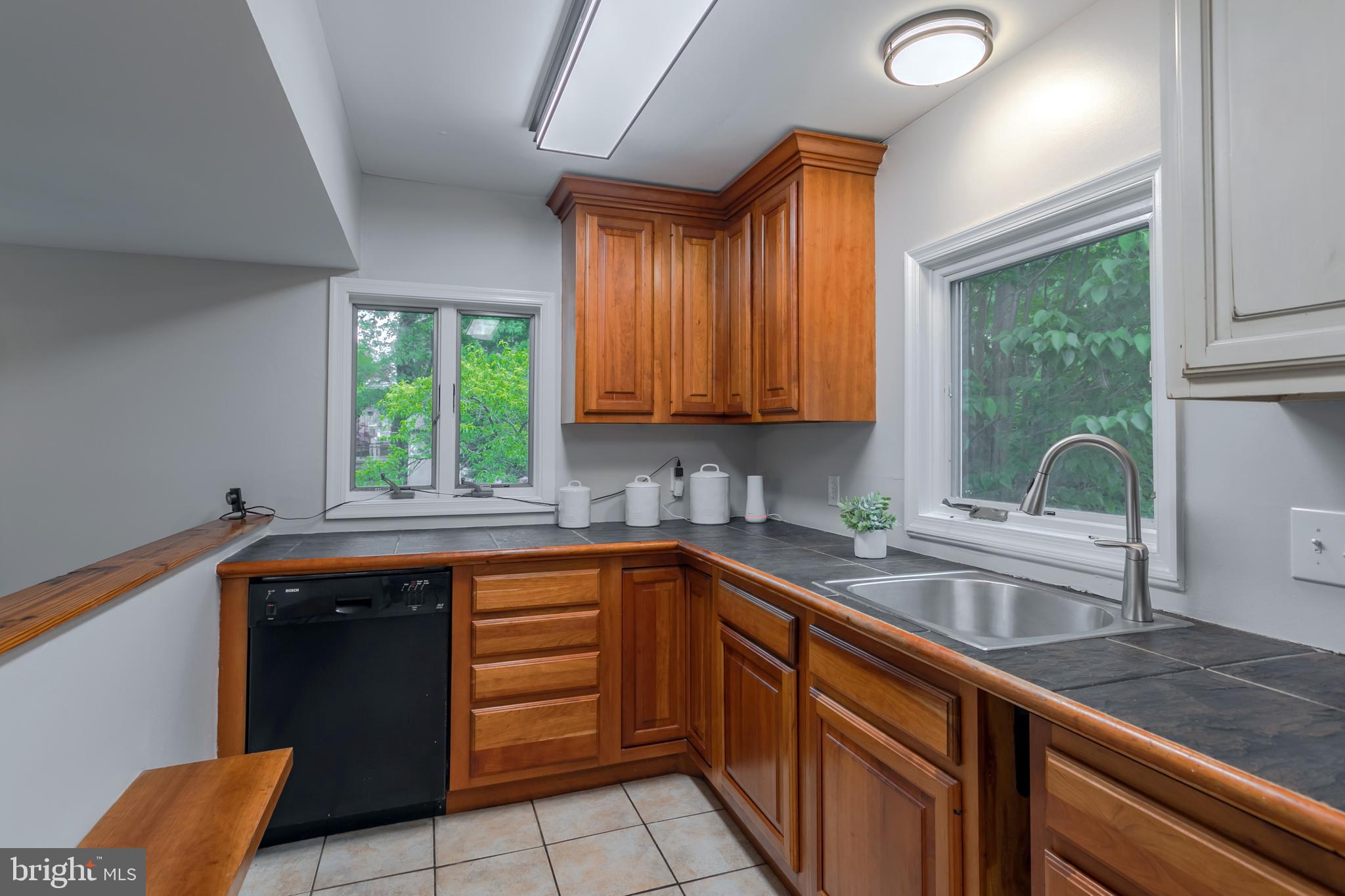 555 South Eagle Road Havertown, PA 19083 - Photo 18 of 36
