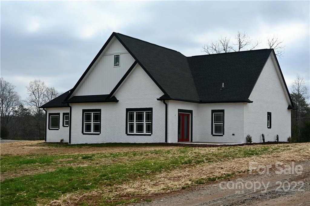 5514 Whitener Road Hickory, NC 28602 - Photo 4 of 47 Gallery Image 4