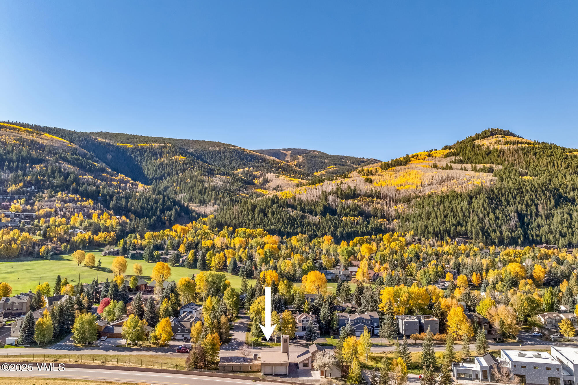 249 Eagle Road Eagle-Vail, CO 81620 - Photo 4 of 22 a view of a city
