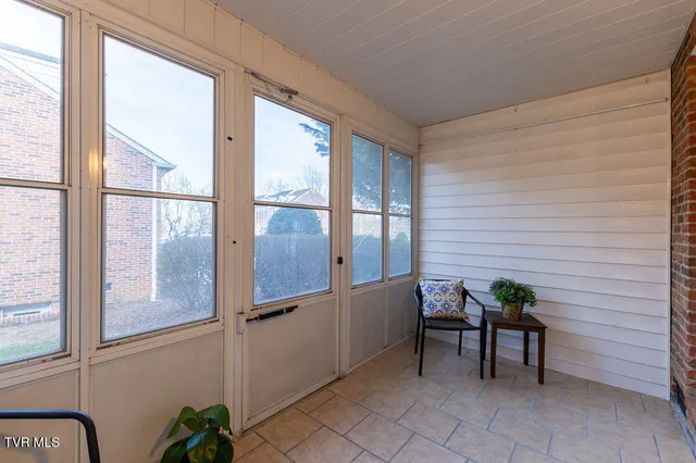 $220,000 | 400 Sunset Drive, Unit L60, Johnson City, TN 37604