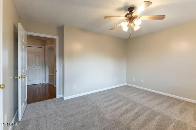 $220,000 | 400 Sunset Drive, Unit L60, Johnson City, TN 37604