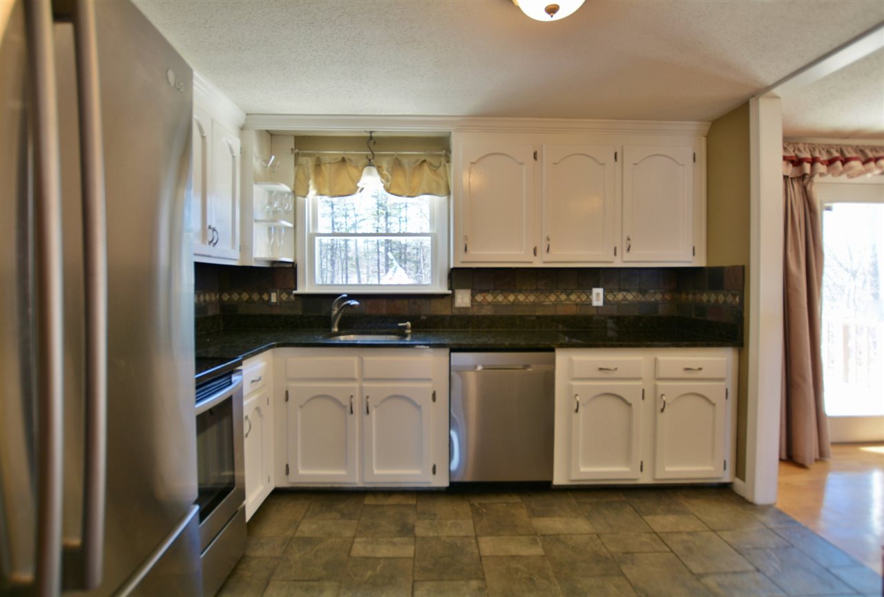 119 Rockingham Road Londonderry, NH 03053 - Photo 12 of 28 Gallery Image 12