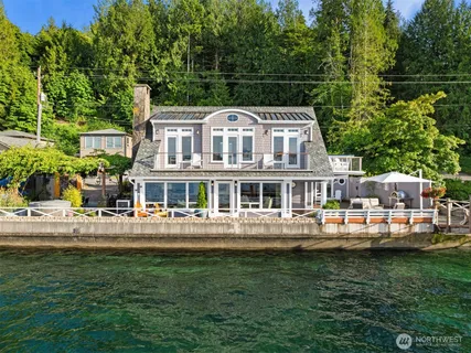 $3,000,000 | 7611 Highway 106, Union, WA 98592