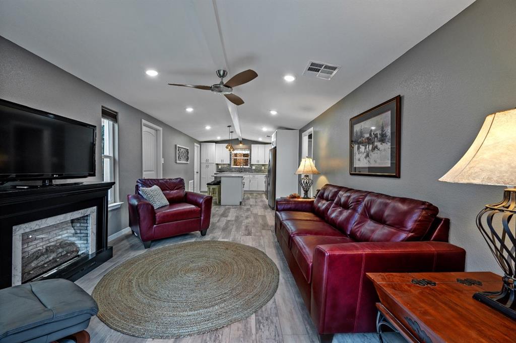 269 Sherman Drive Pottsboro, TX 75076 - Photo 2 of 37