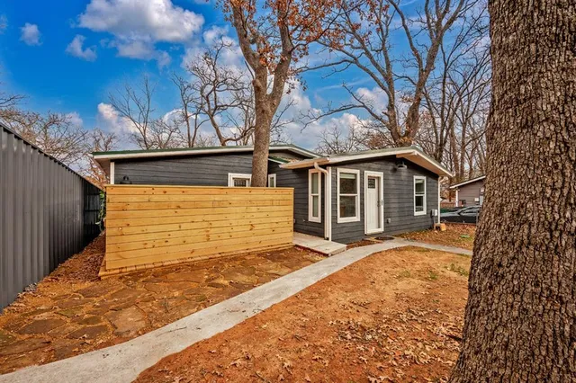 $1,600 | 269 Sherman Drive, Pottsboro, TX 75076