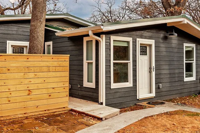 $1,600 | 269 Sherman Drive, Pottsboro, TX 75076