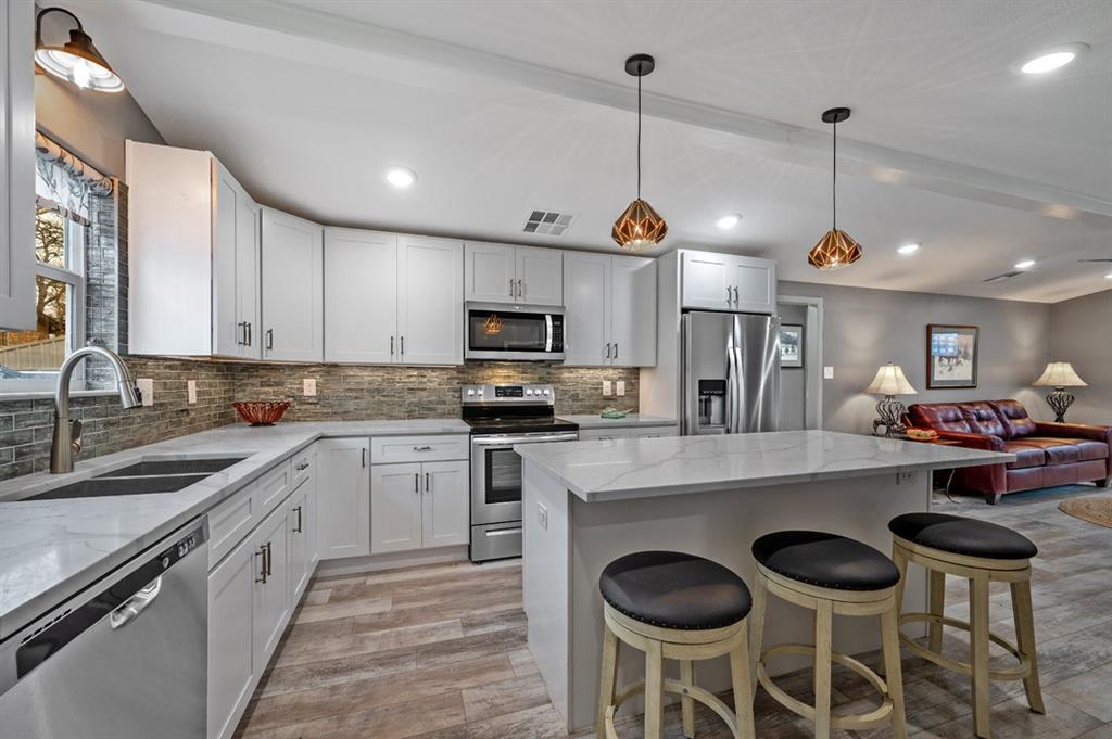 269 Sherman Drive Pottsboro, TX 75076 - Photo 4 of 37