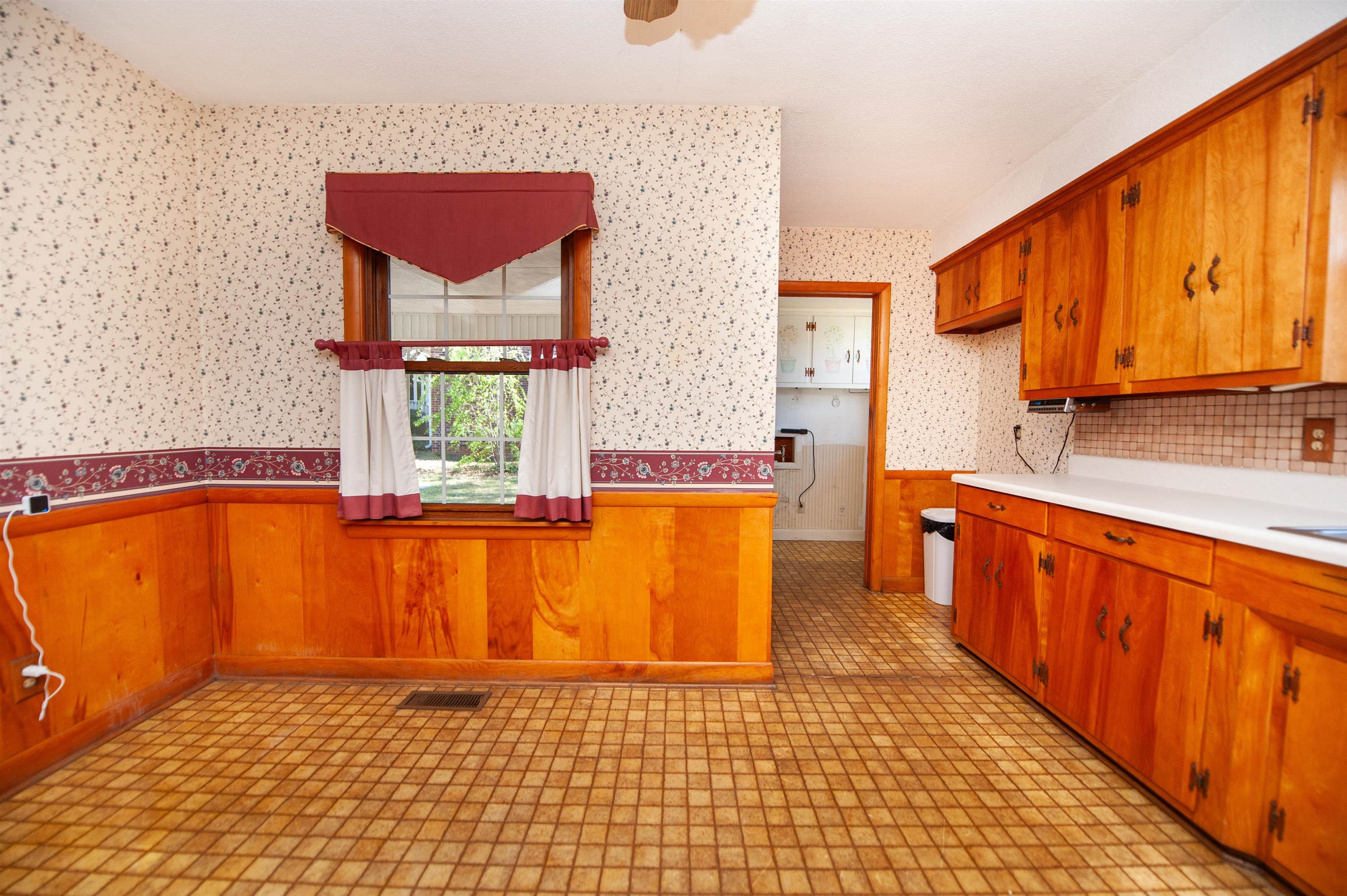 105 Ridgeway Road Spartanburg, SC 29301 - Photo 10 of 36 Gallery Image 10