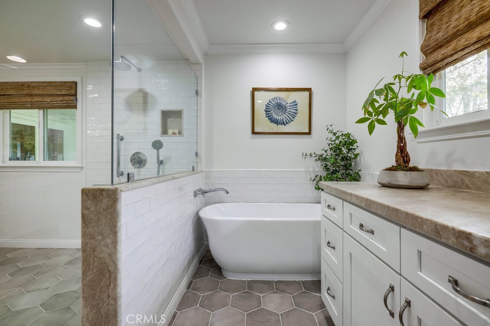 2879 Clubhouse Road Costa Mesa, CA 92626 - Photo 38 of 64