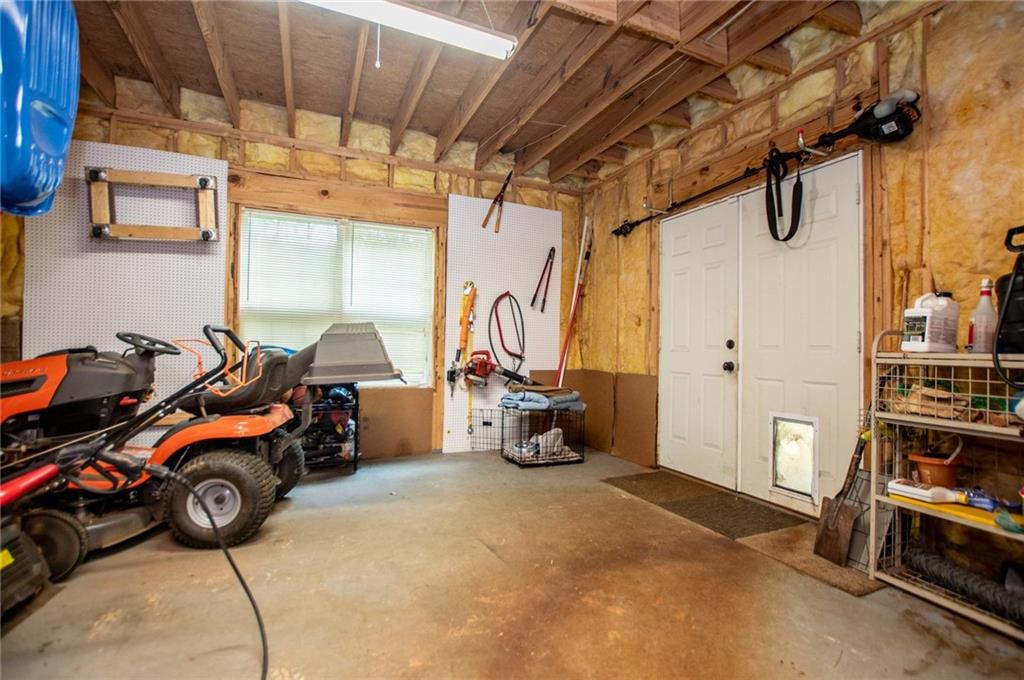 5522 Tyree Road Winston, GA 30187 - Photo 37 of 45 a view of a room with gym equipment