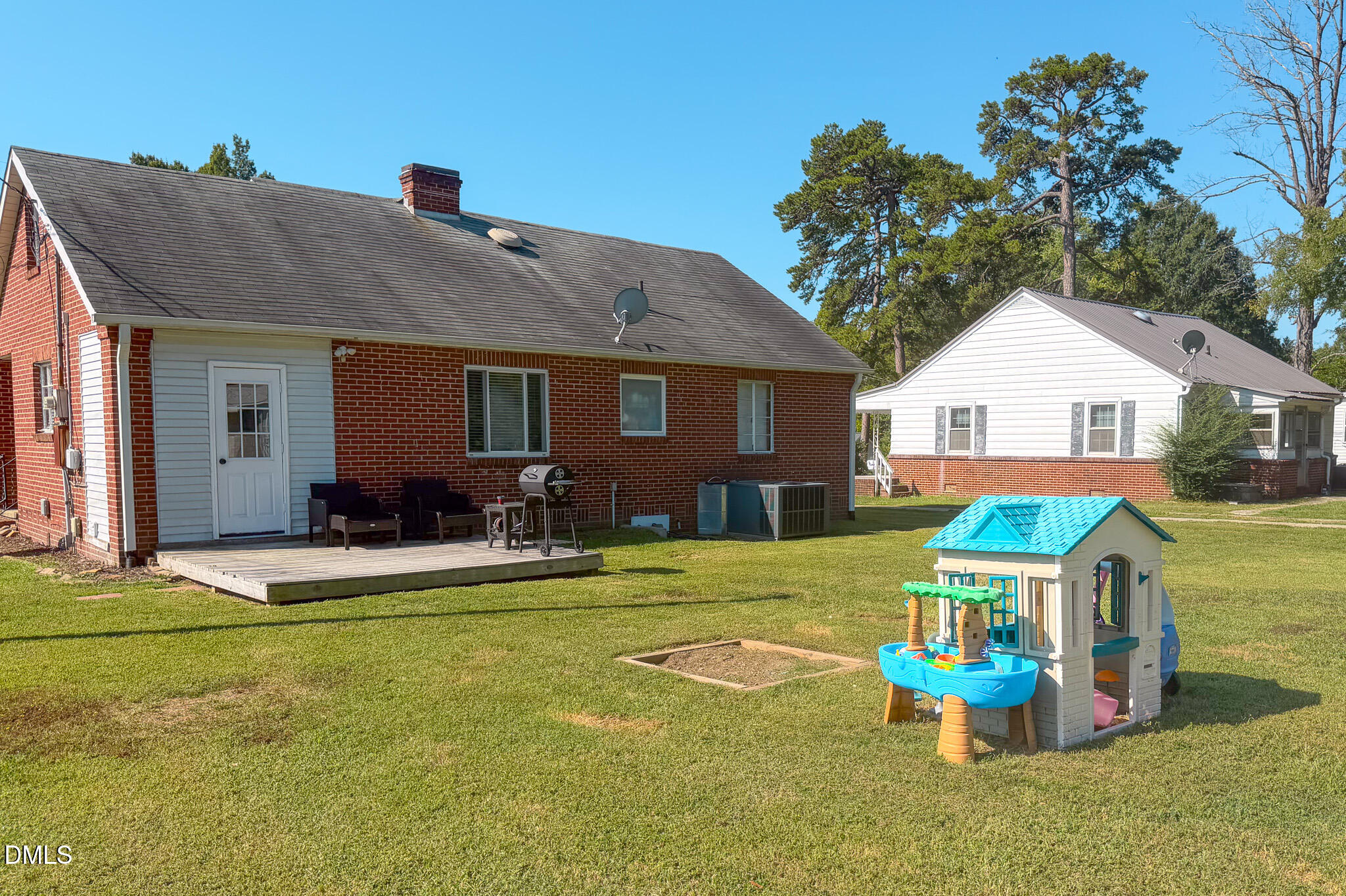 110 Clayton Street Roxboro, NC 27573 - Photo 8 of 27 8