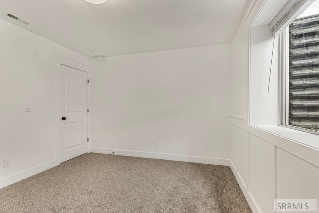 7232 East Middle Fork Road Idaho Falls, ID 83406 - Photo 47 of 72 Bedroom 5