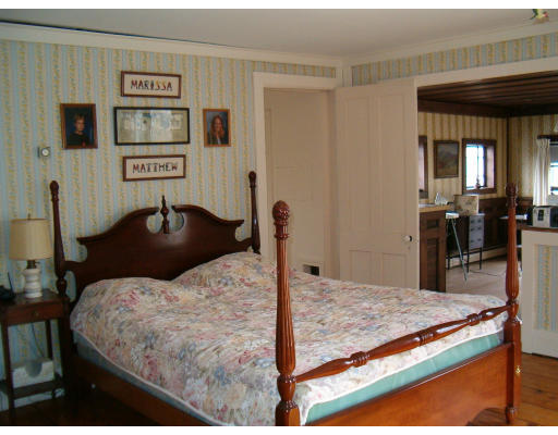 212 Chestnut Plain Road Whately, MA 01093 - Photo 11 of 27