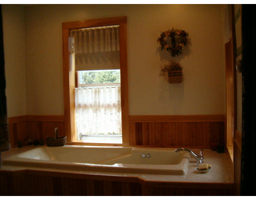 212 Chestnut Plain Road Whately, MA 01093 - Photo 16 of 27