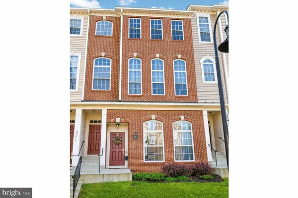 $510,000 | 6256 Woodruff Springs Way, Unit 22, Haymarket, VA 20169