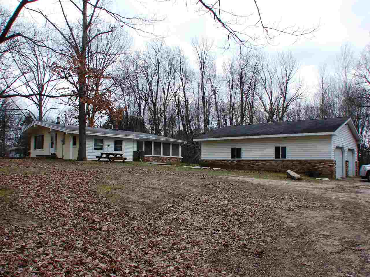 8567 West St Charles Road Sumner, MI 48889 - Photo 34 of 40 1813736-33.JPG