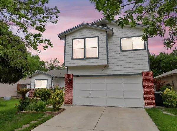 $1,400 | 11062 Moonlit Park, San Antonio, TX 78249