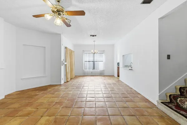$1,400 | 11062 Moonlit Park, San Antonio, TX 78249
