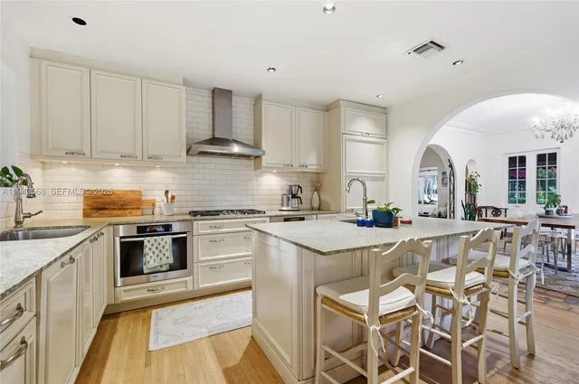 $2,489,500 | 1302 Alhambra Circle, Coral Gables, FL 33134