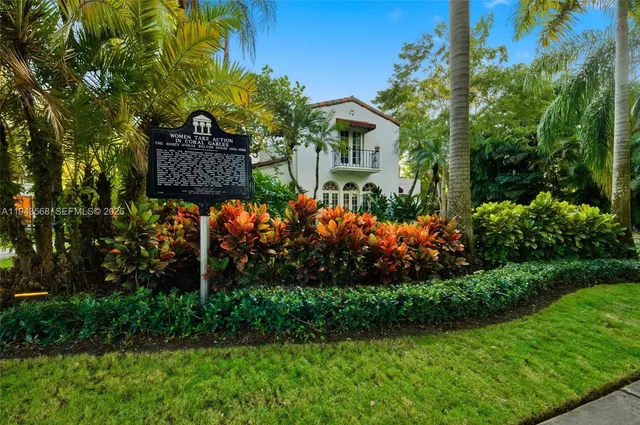 $2,489,500 | 1302 Alhambra Circle, Coral Gables, FL 33134