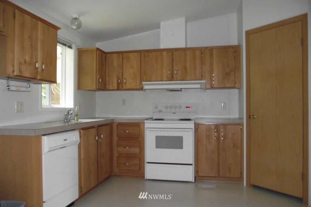 928-27 Logan Hill Road Chehalis, WA 98532 - Photo 2 of 20