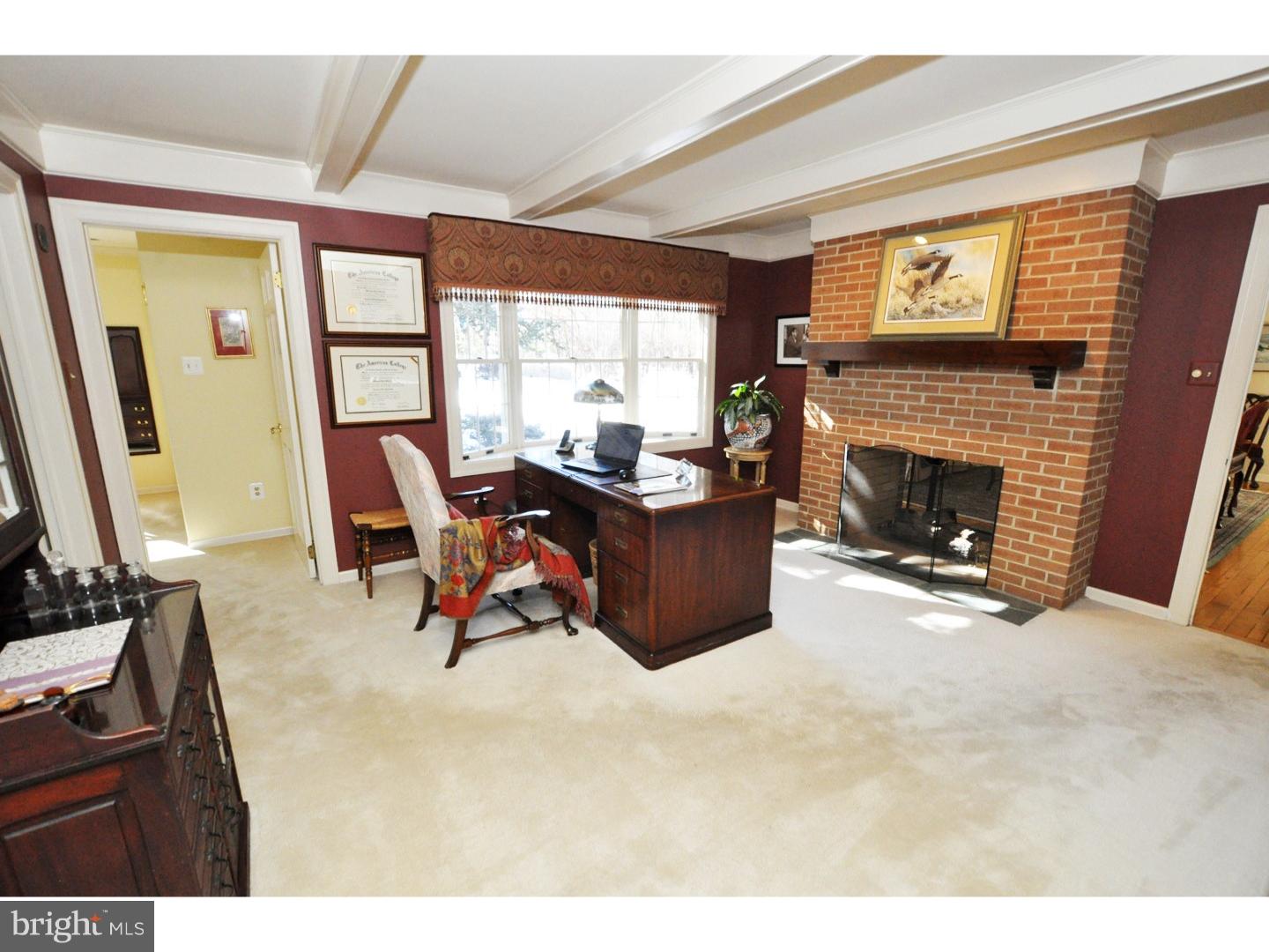 8 Eden Circle Road Medford, NJ 08055 - Photo 10 of 25 Office / Study