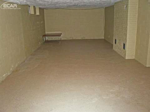 5067 North Seymour Road Flushing, MI 48433 - Photo 15 of 17 20438712-14.JPG