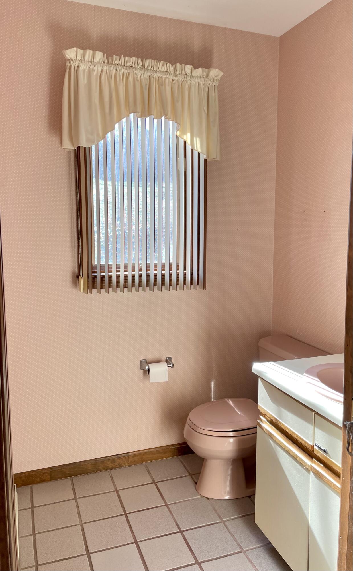 34 29th Fire Road South China, ME 04358 - Photo 10 of 25 Entry way half bath