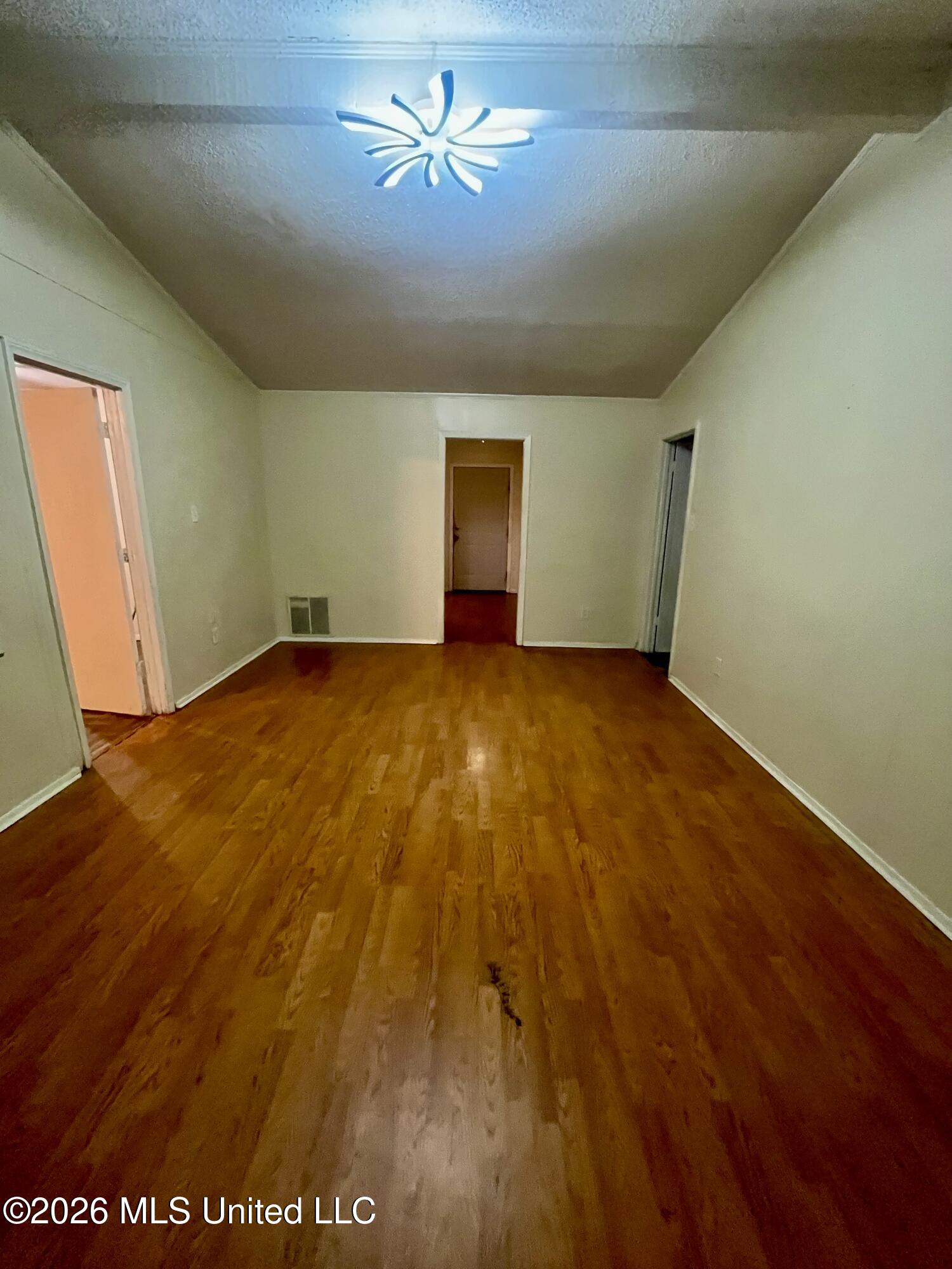 2236 Oak Ridge Drive Greenville, MS 38701 - Photo 2 of 16 IMG_8956