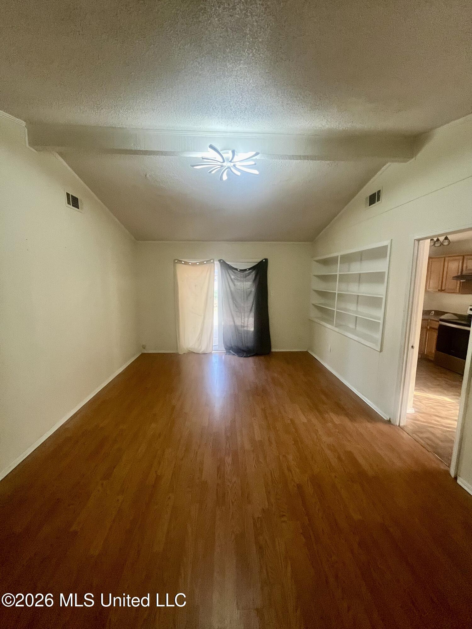 2236 Oak Ridge Drive Greenville, MS 38701 - Photo 3 of 16 IMG_9024