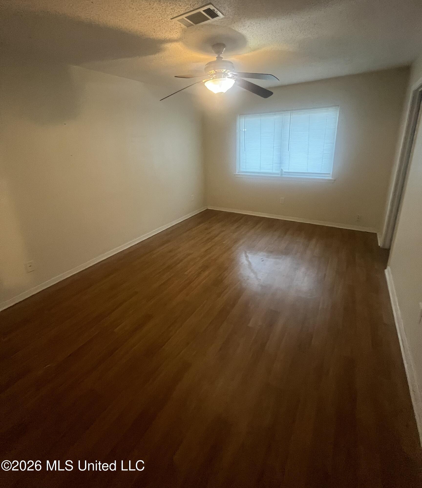 2236 Oak Ridge Drive Greenville, MS 38701 - Photo 8 of 16 IMG_9011