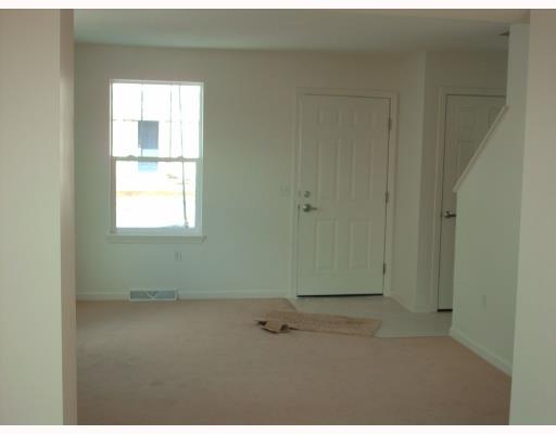 208 Pleasant Ridge Road McKees Rocks, PA 15136 - Photo 4 of 14 Living Room.