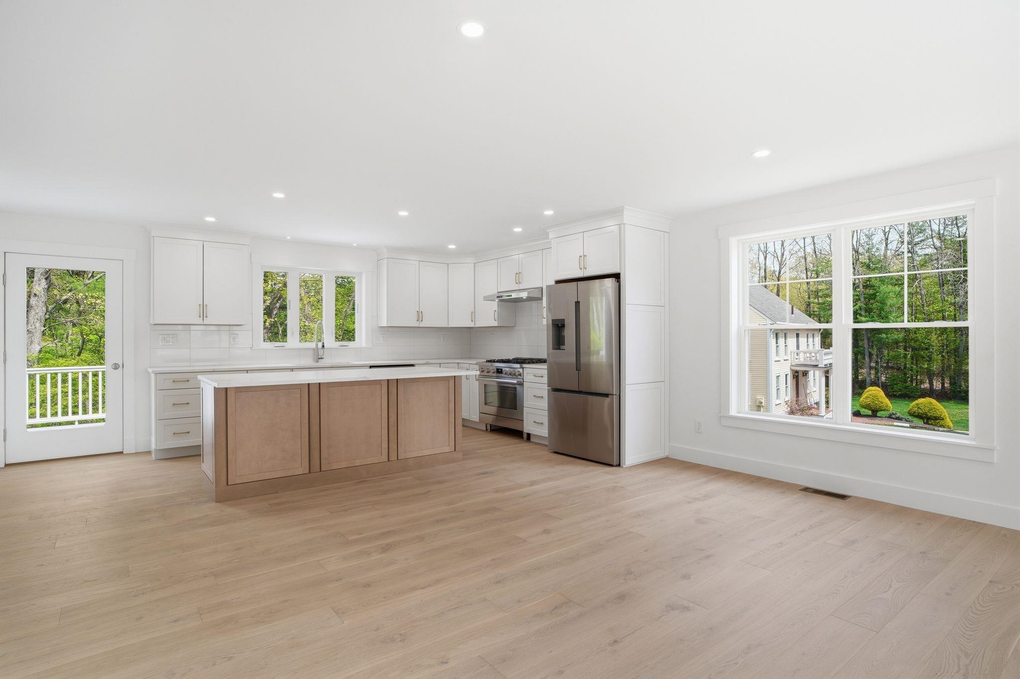 68 Farmington Road Nashua, NH 03060 - Photo 20 of 45