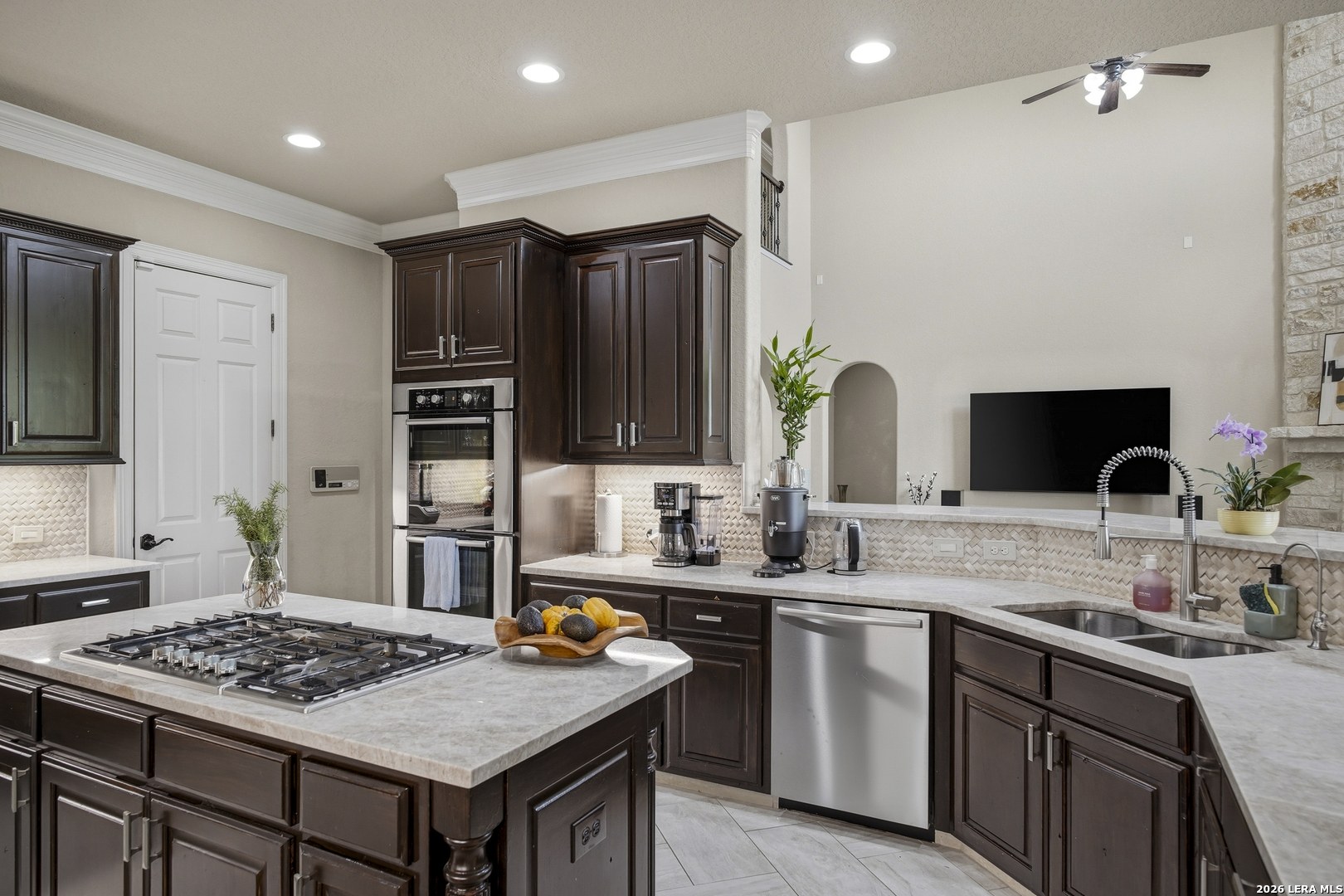714 Ruidosa Downs Helotes, TX 78023 - Photo 16 of 63