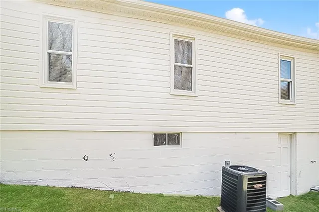 $179,000 | 201 Cecil Drive, Winston-Salem, NC 27105