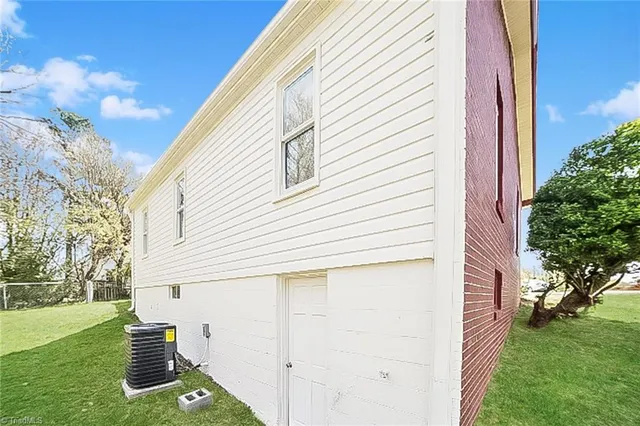 $179,000 | 201 Cecil Drive, Winston-Salem, NC 27105