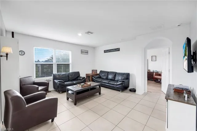 $480,000 | 4180 68th Avenue Northeast, Naples, FL 34120