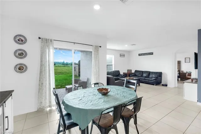 $480,000 | 4180 68th Avenue Northeast, Naples, FL 34120