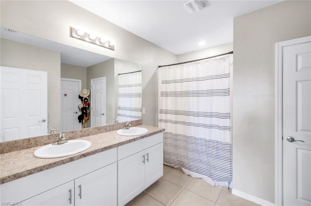 4180 68th Avenue Northeast Naples, FL 34120 - Photo 9 of 19